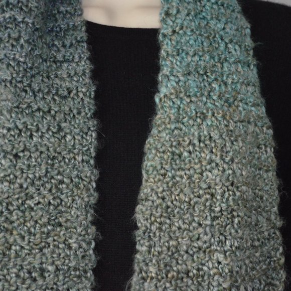 Anthropologie Blue Green Ombre Knit Scarf OS - Picture 4 of 7